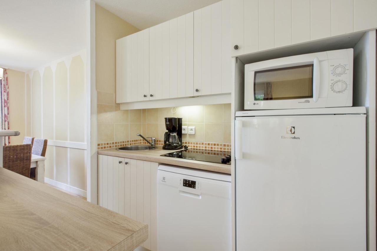 Two-Bedroom Apartment with Sleeping Alcove and Terrace or Balcony (8 People),1015104565:JPEG