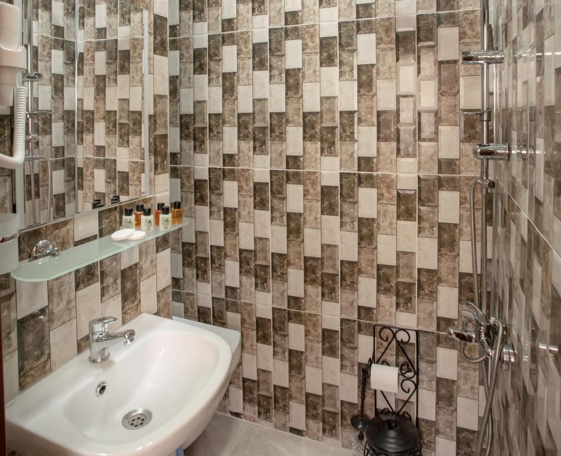 Standard Double Room,1083689761:JPEG