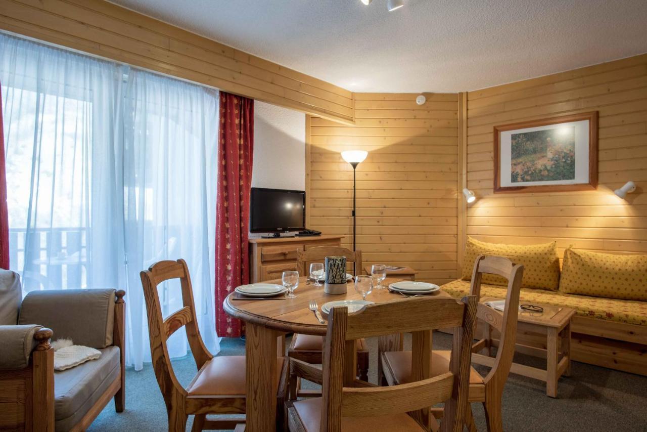 One-Bedroom Apartment,1100367486:JPEG