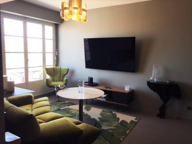 Suite,1102529655:JPEG