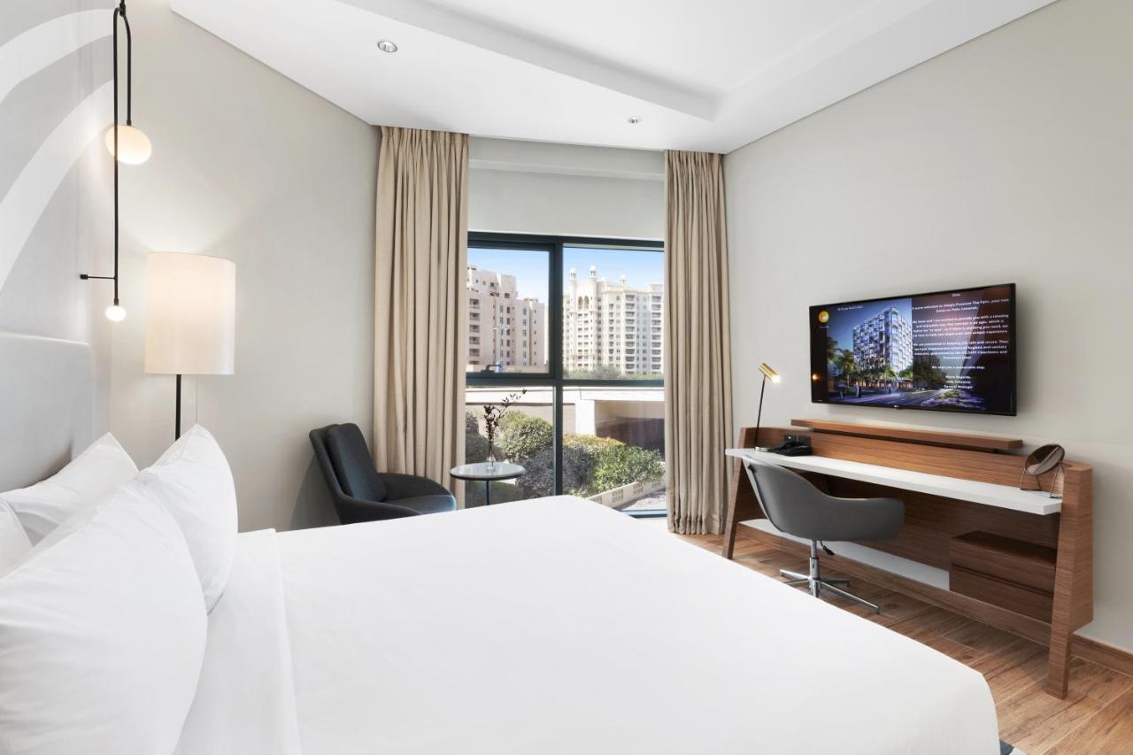 One Bedroom Apartment with Private Beach Access,1285463491:JPEG