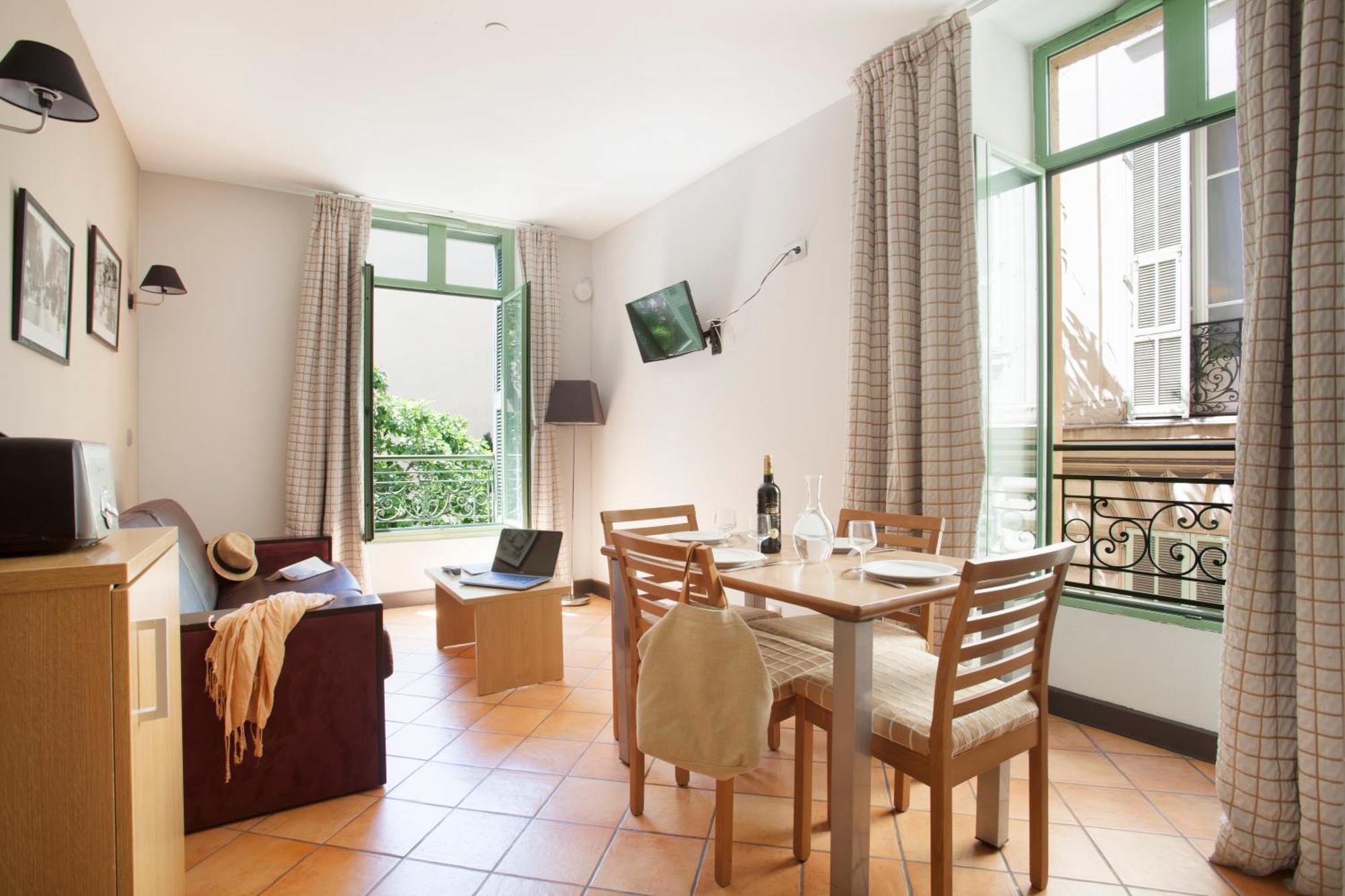 One-Bedroom Apartment (4 Adults),1208567434:JPEG