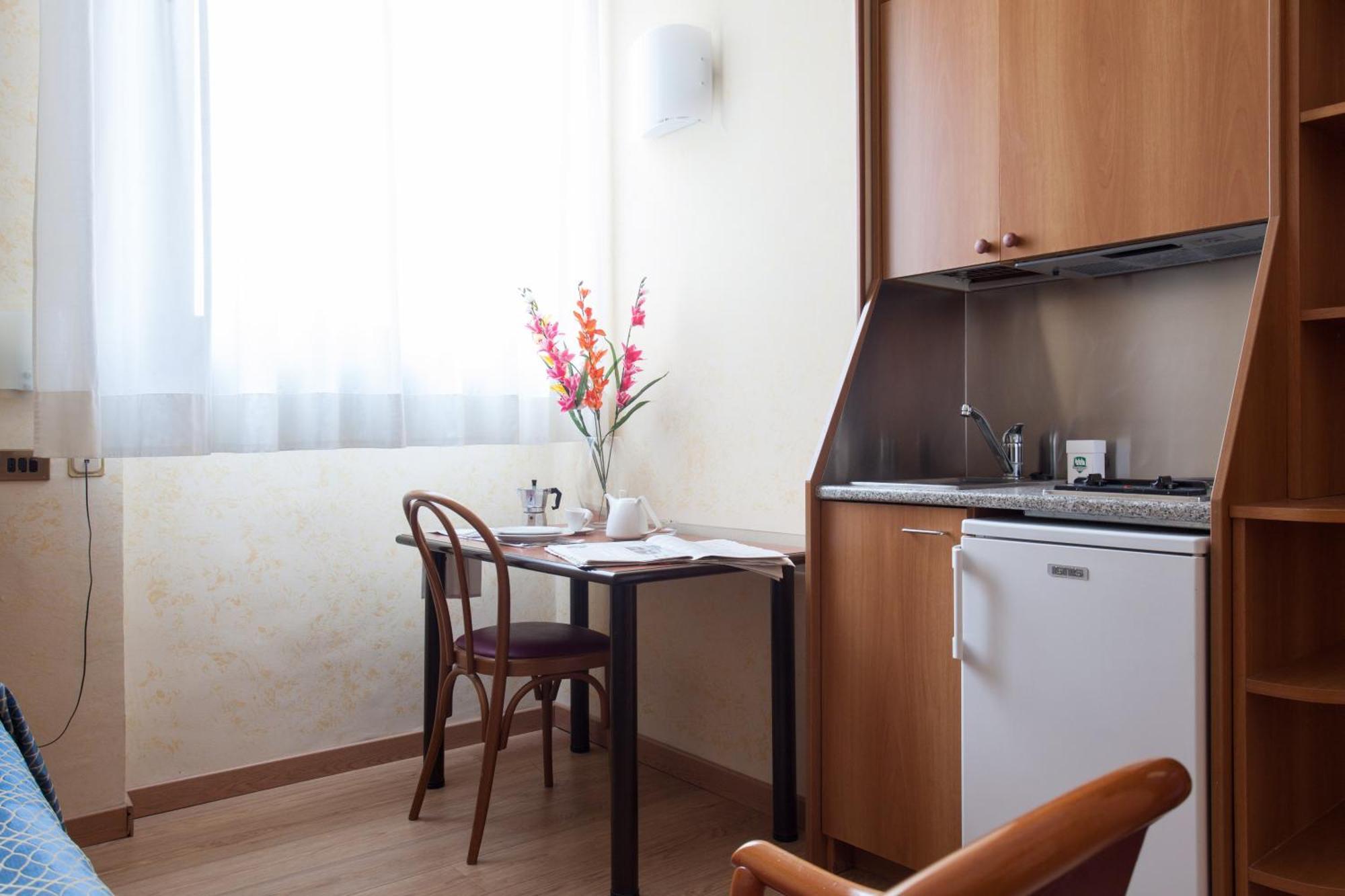 Single Room Kitchenette