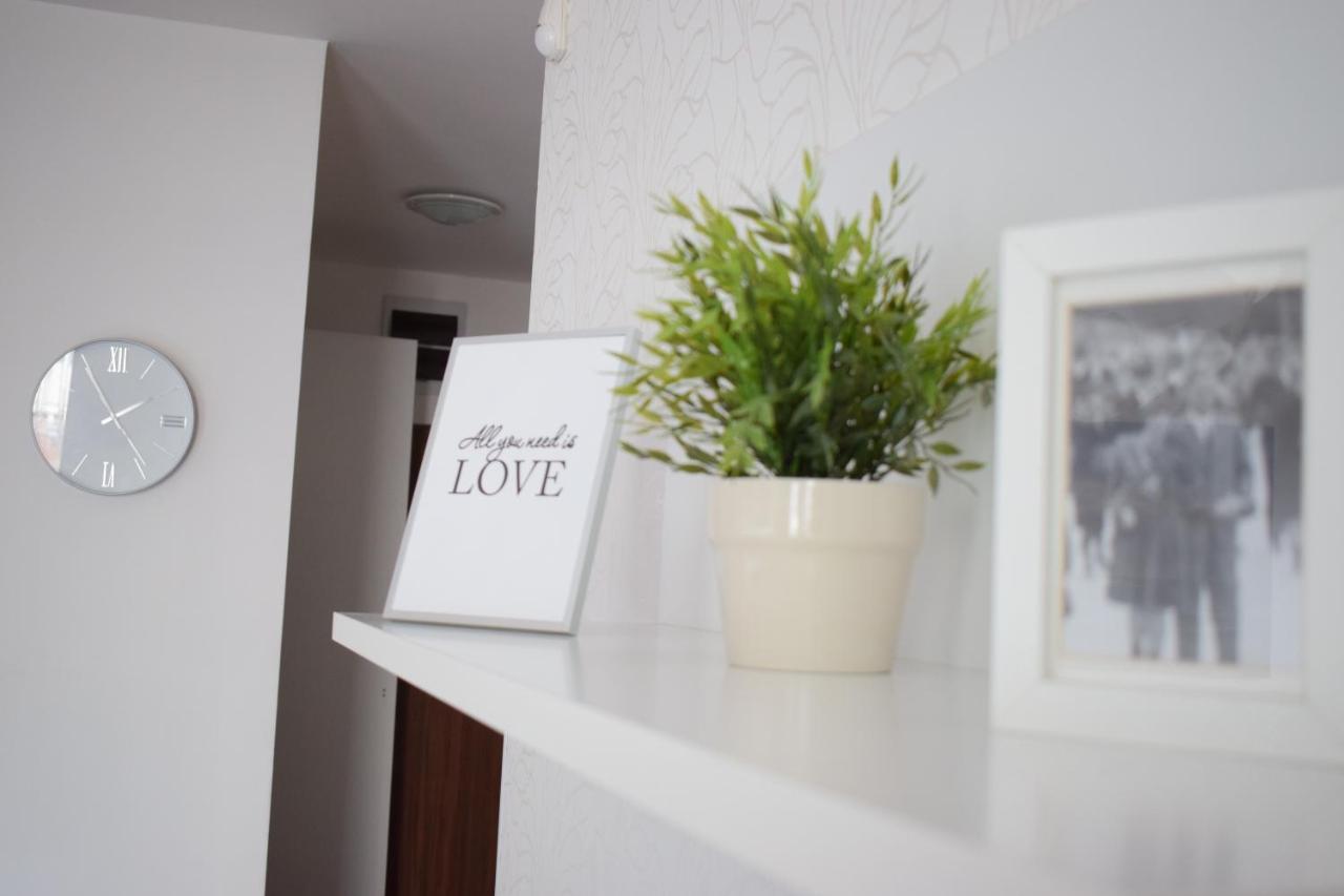 Two-Bedroom Apartment,1580208526:JPEG