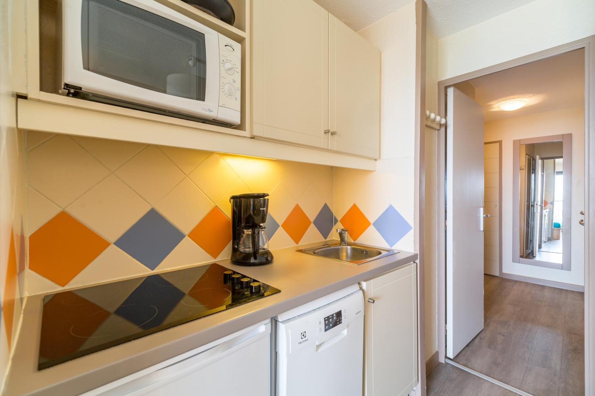Studio avec Coin Nuit dans Alcôve et Terrasse ou Balcon (5 Personnes) - Vue sur Mer