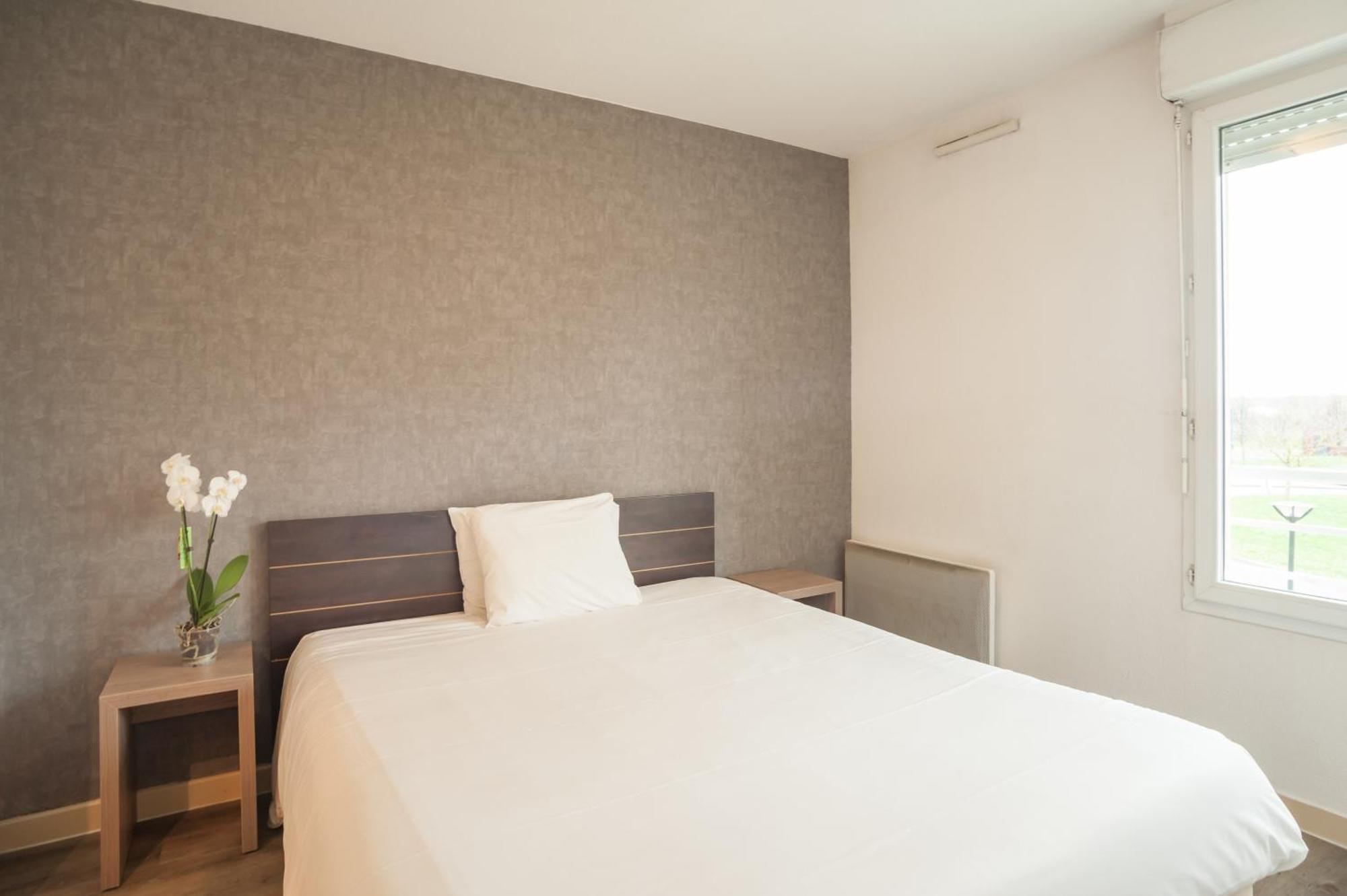 One-Bedroom Family Apartment,1279096291:JPEG