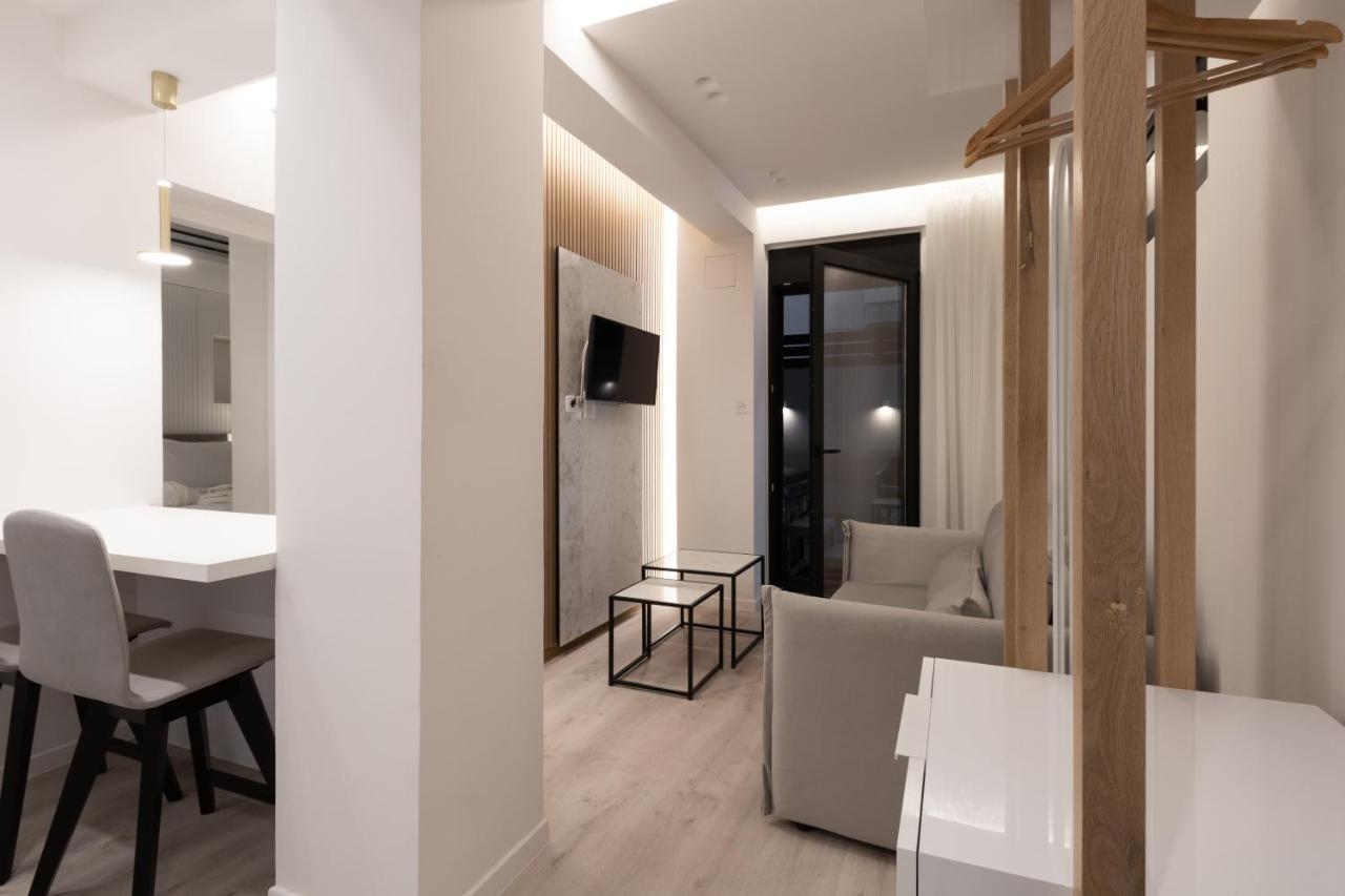 Superior Suite with Private Garden and Jacuzzi,1329157862:JPEG