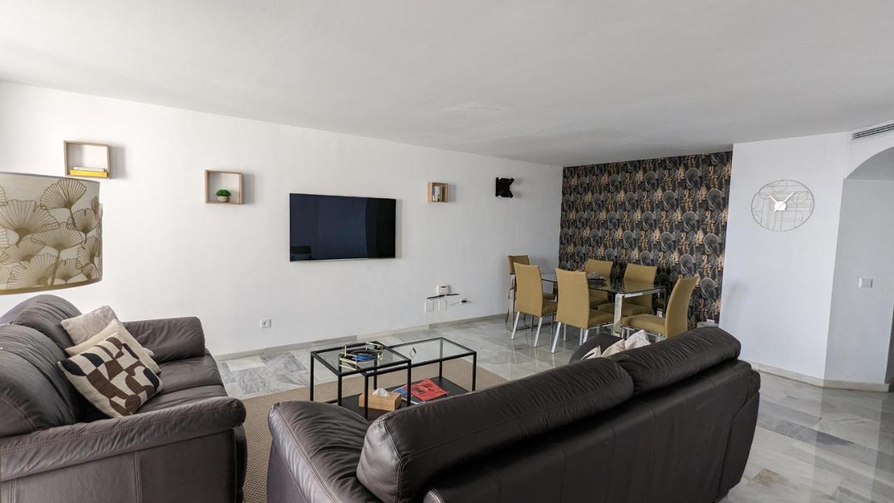 Three-Bedroom Apartment with Puerto Banus View (5 Adults),1361809343:JPEG
