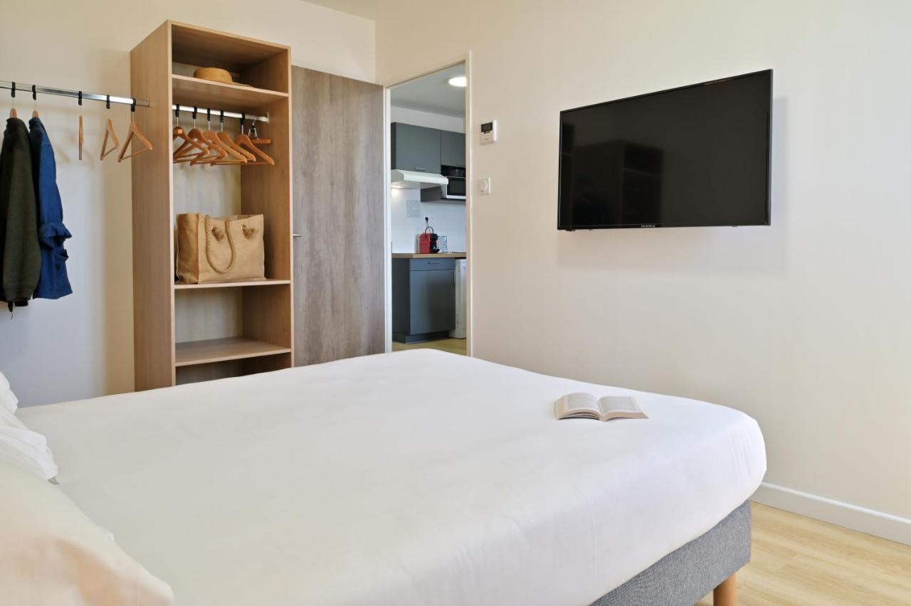 One-Bedroom Apartment,1373866727:JPEG