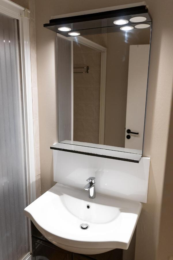 Three-Bedroom Apartment,1499225566:JPEG