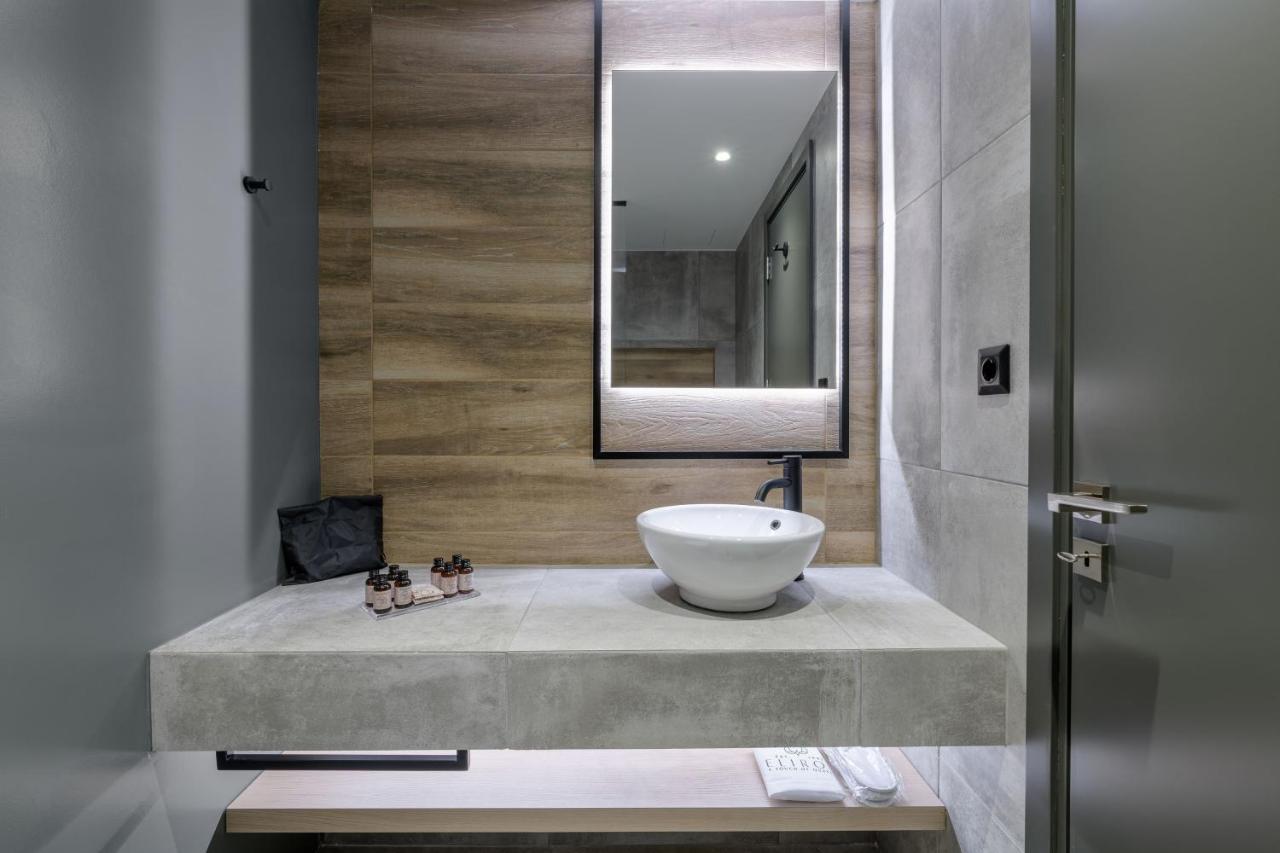 Executive Suite,1390179503:JPEG