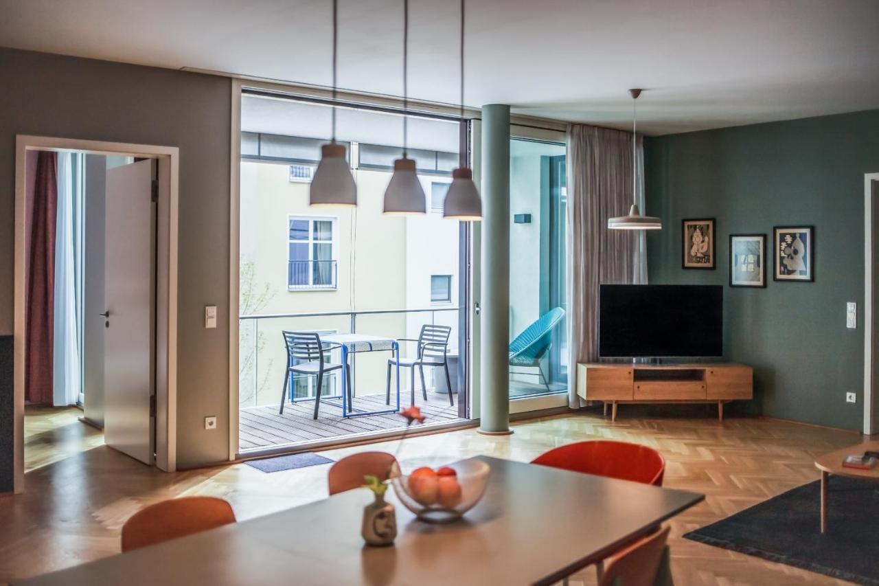 3 Bedroom Home Cinema Apartment