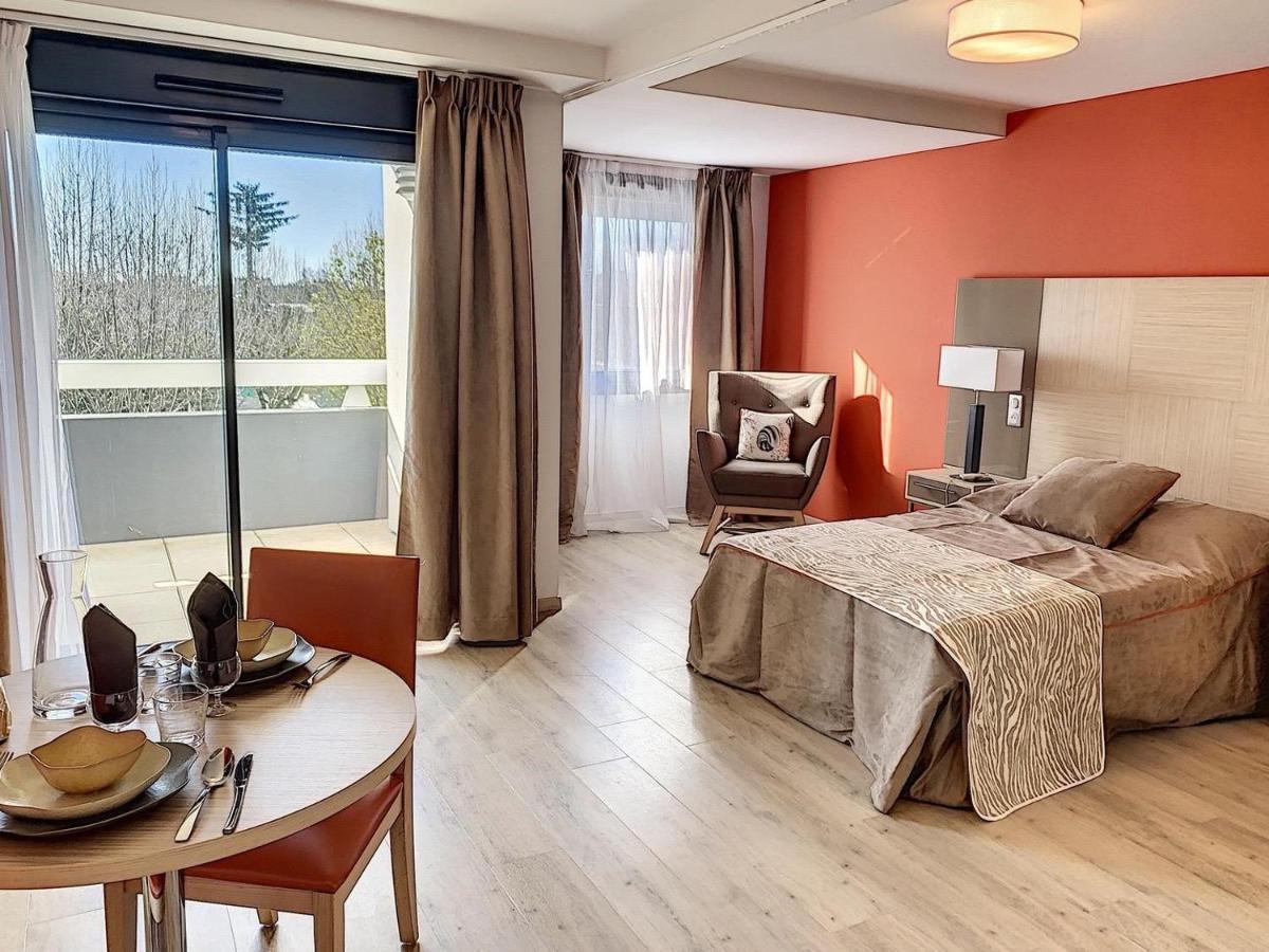 Two-Bedroom Apartment,1290659455:JPEG