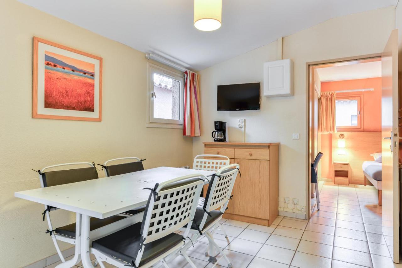 Two-Bedroom Apartment,1480400360:JPEG