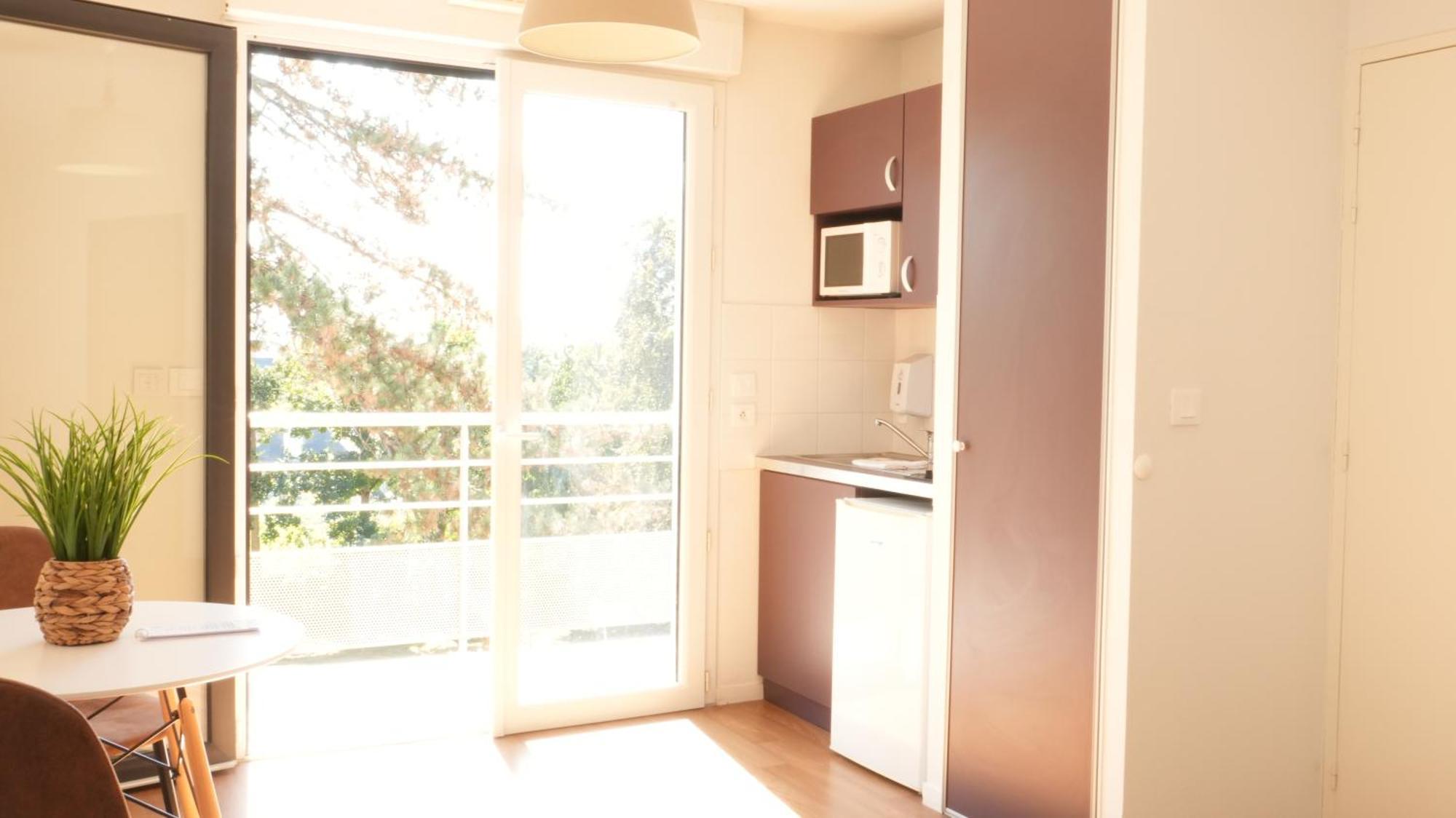 Studio avec Balcon