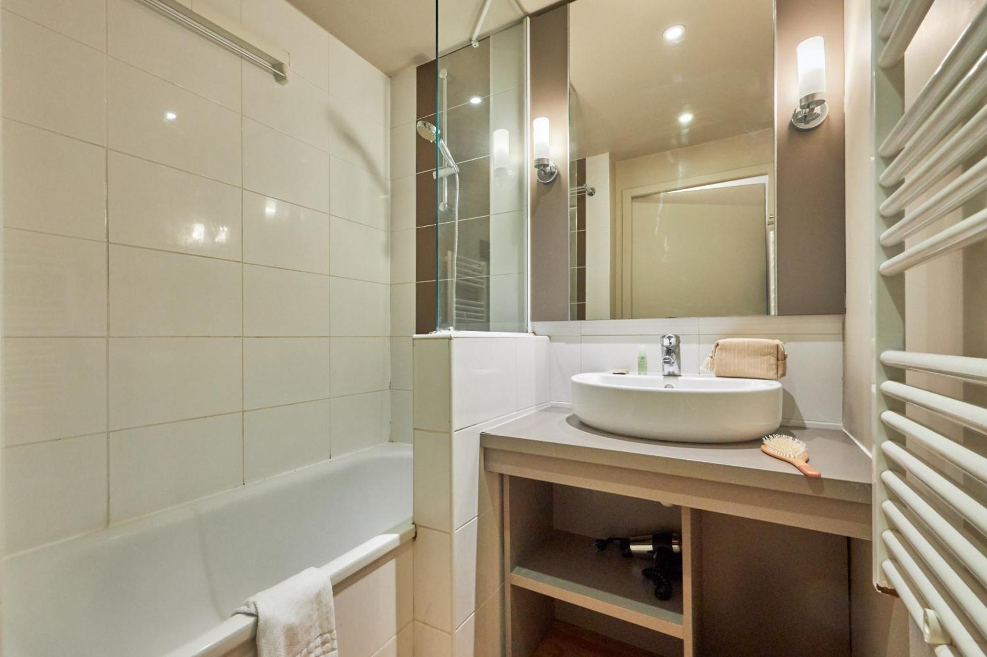 One-Bedroom Apartment with Terrace or Balcony (4 People) - Bocage View,1540655602:JPEG