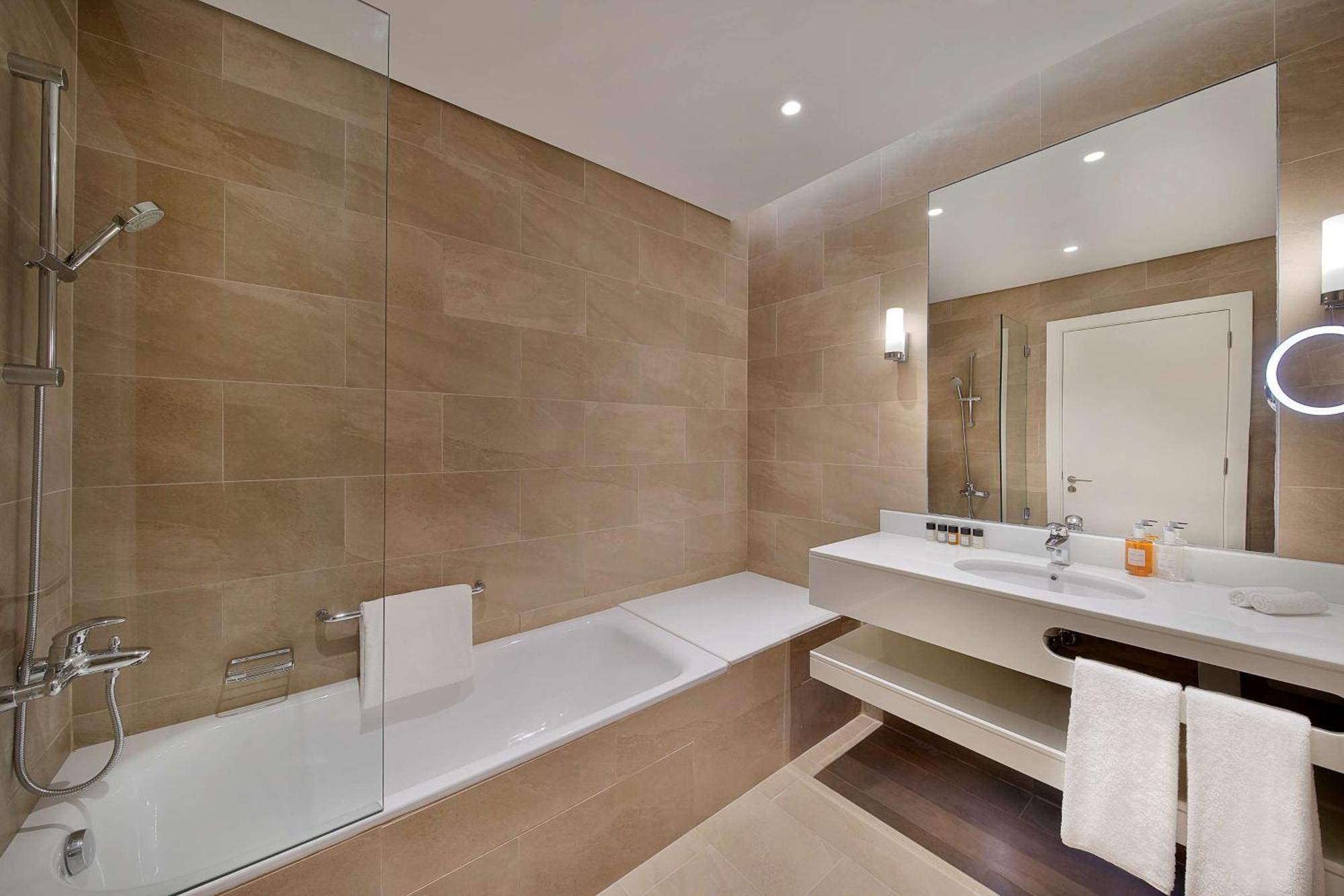 Two-Bedroom Suite,1548812380:JPEG