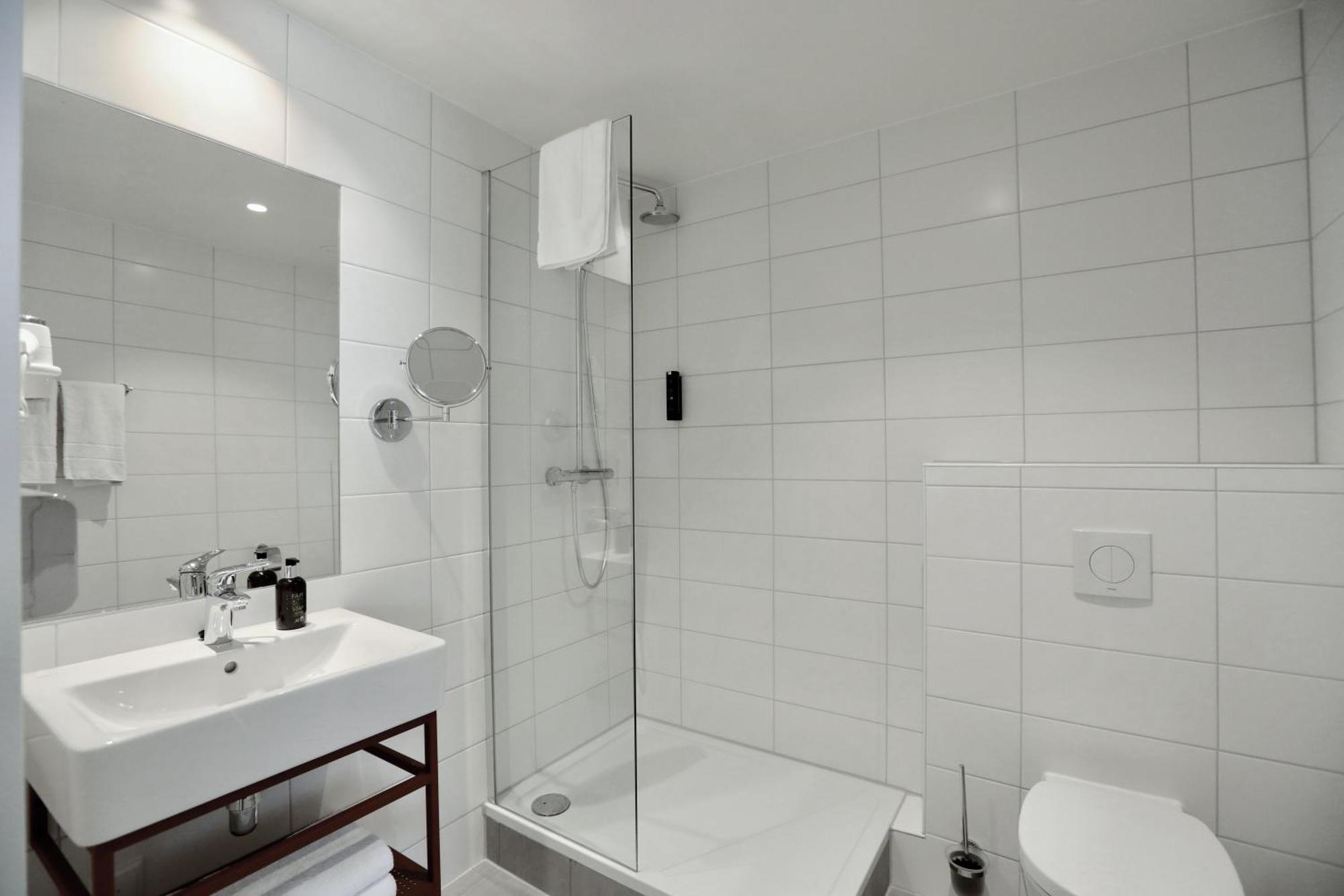 2-Bedroom Apartment with 2 Bathrooms,1581088413:JPEG