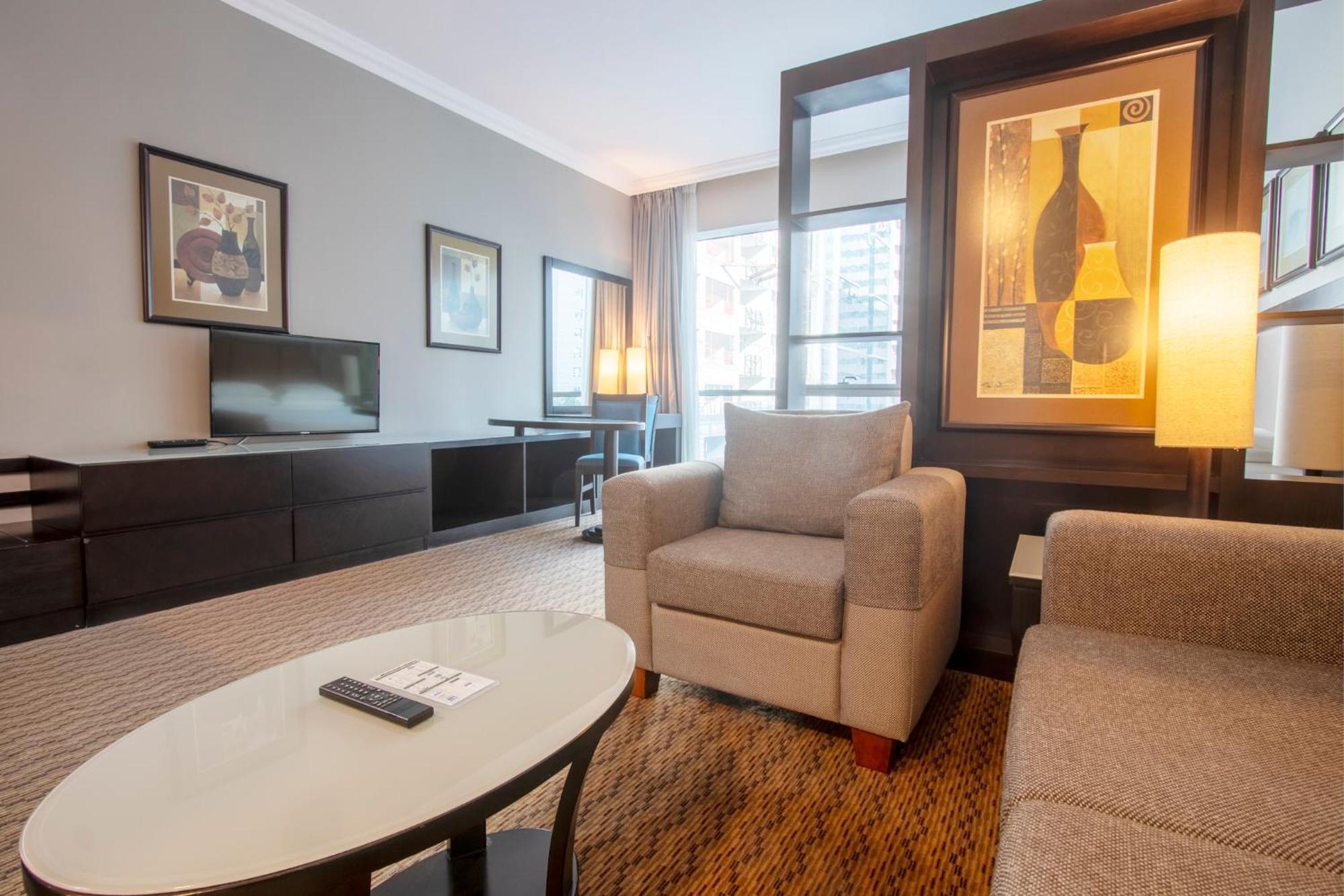 Deluxe Studio Suite Plus
