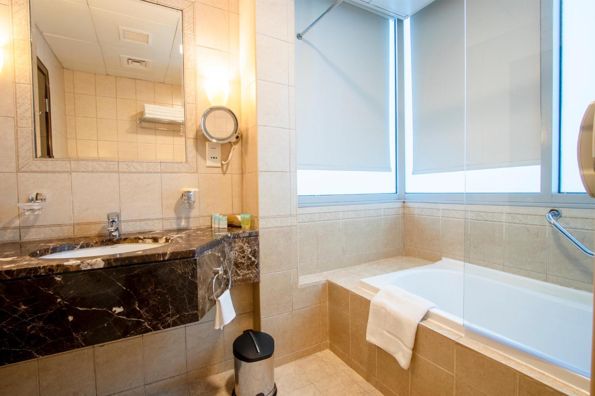 Deluxe One Bedroom Suite Plus