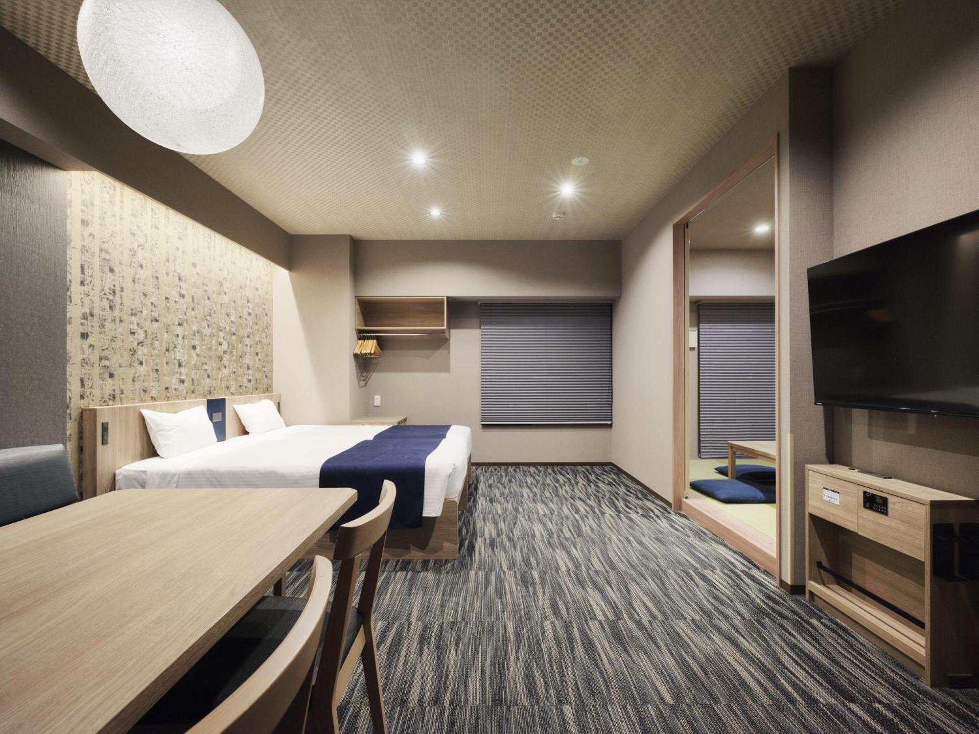 Grand Japanese Room with Washing Machine,1622939774:JPEG