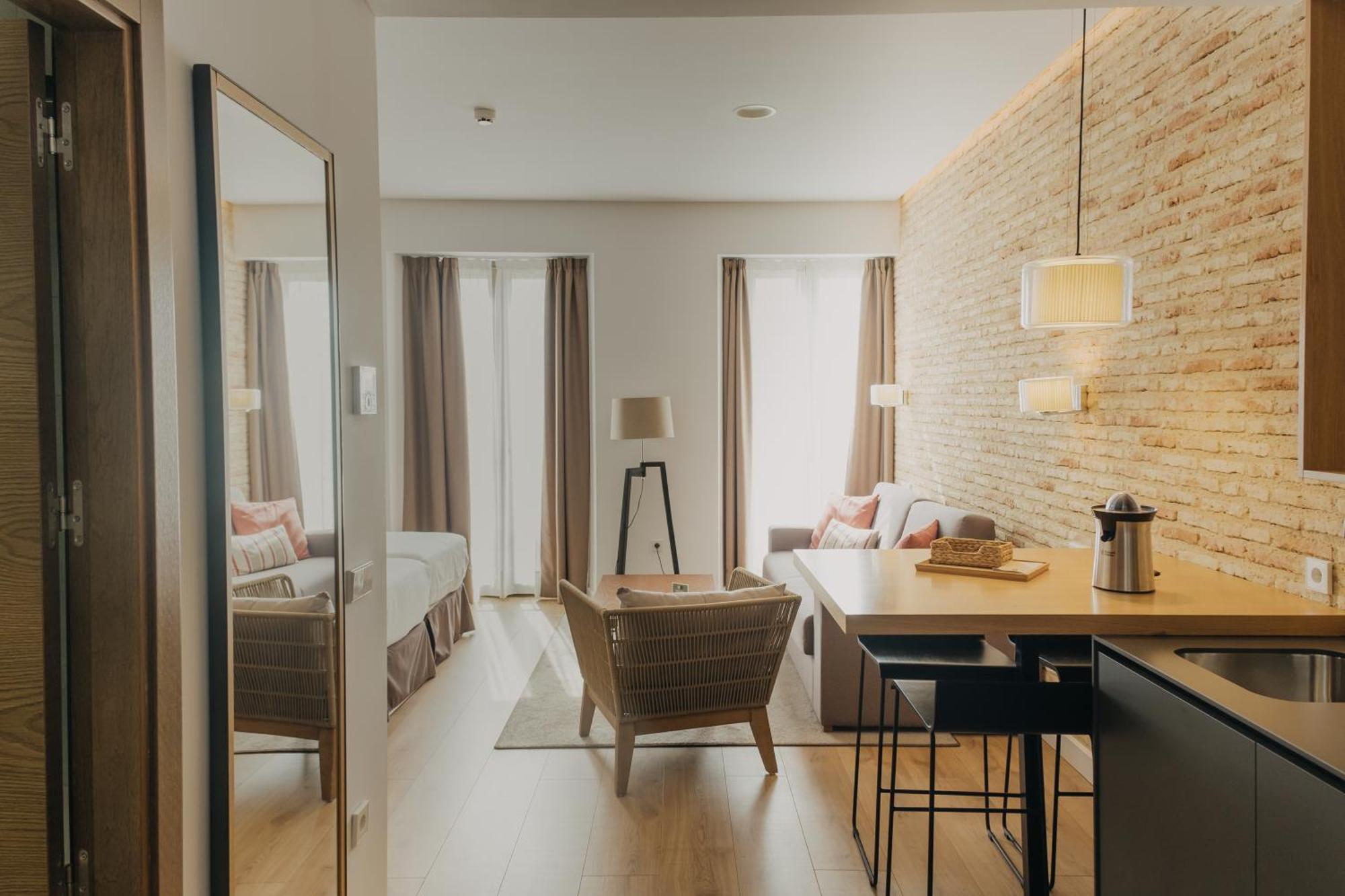 Standard Studio,1622951068:JPEG