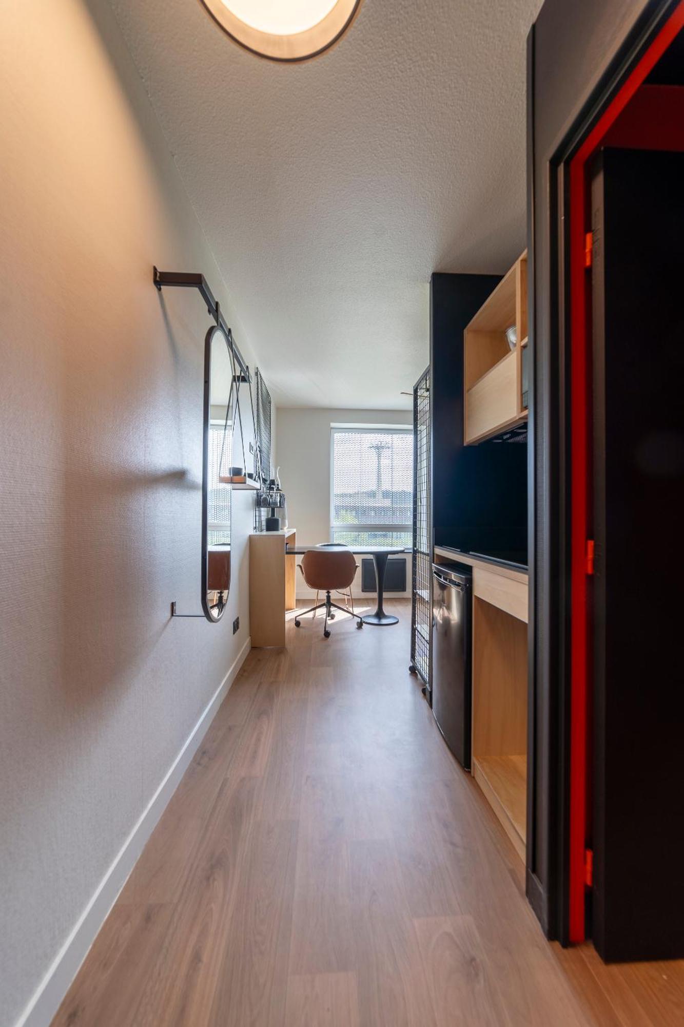 Standard Studio,1636718976:JPEG
