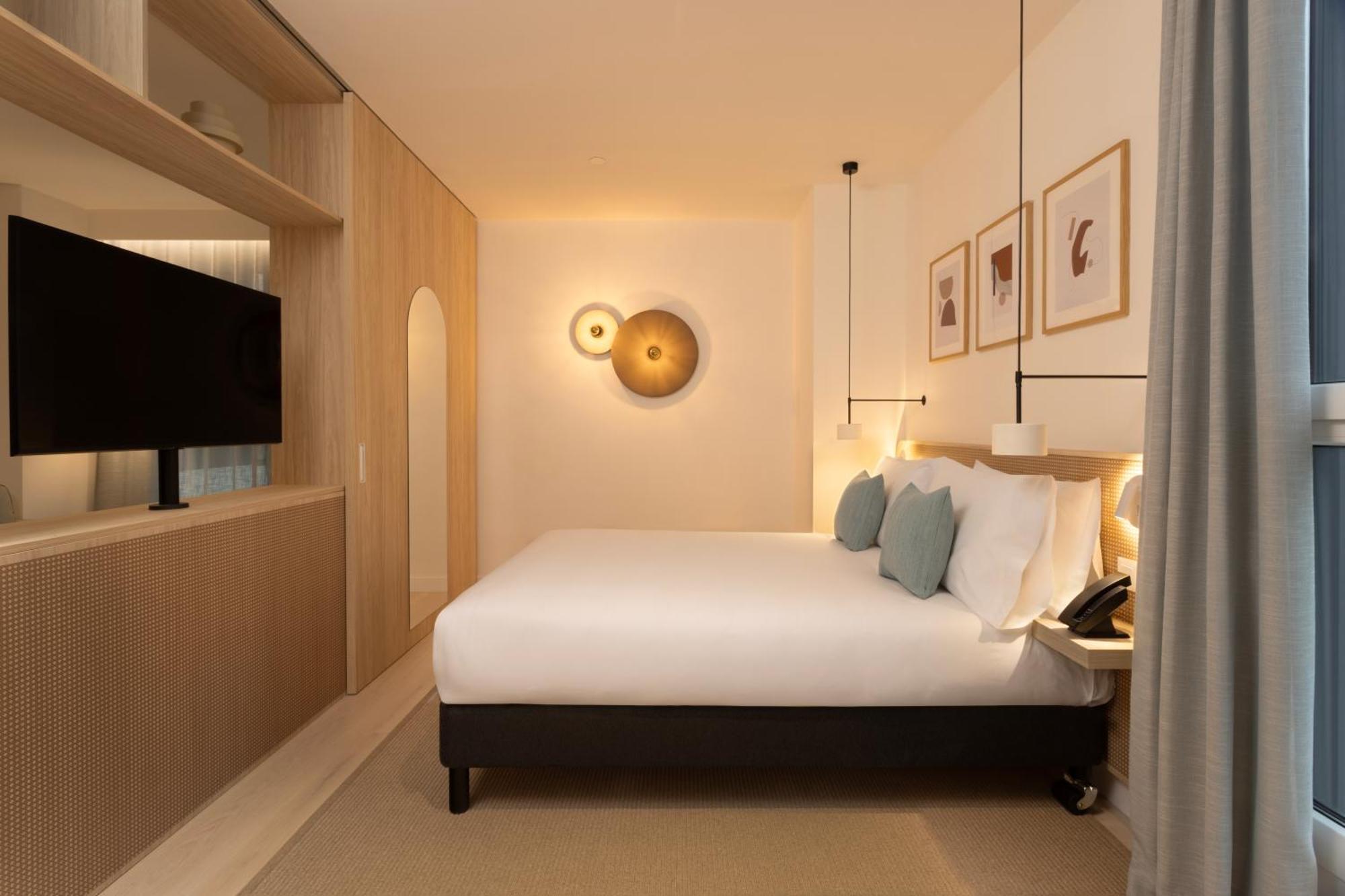 One-Bedroom Suite with Sofa Bed,1650149972:JPEG