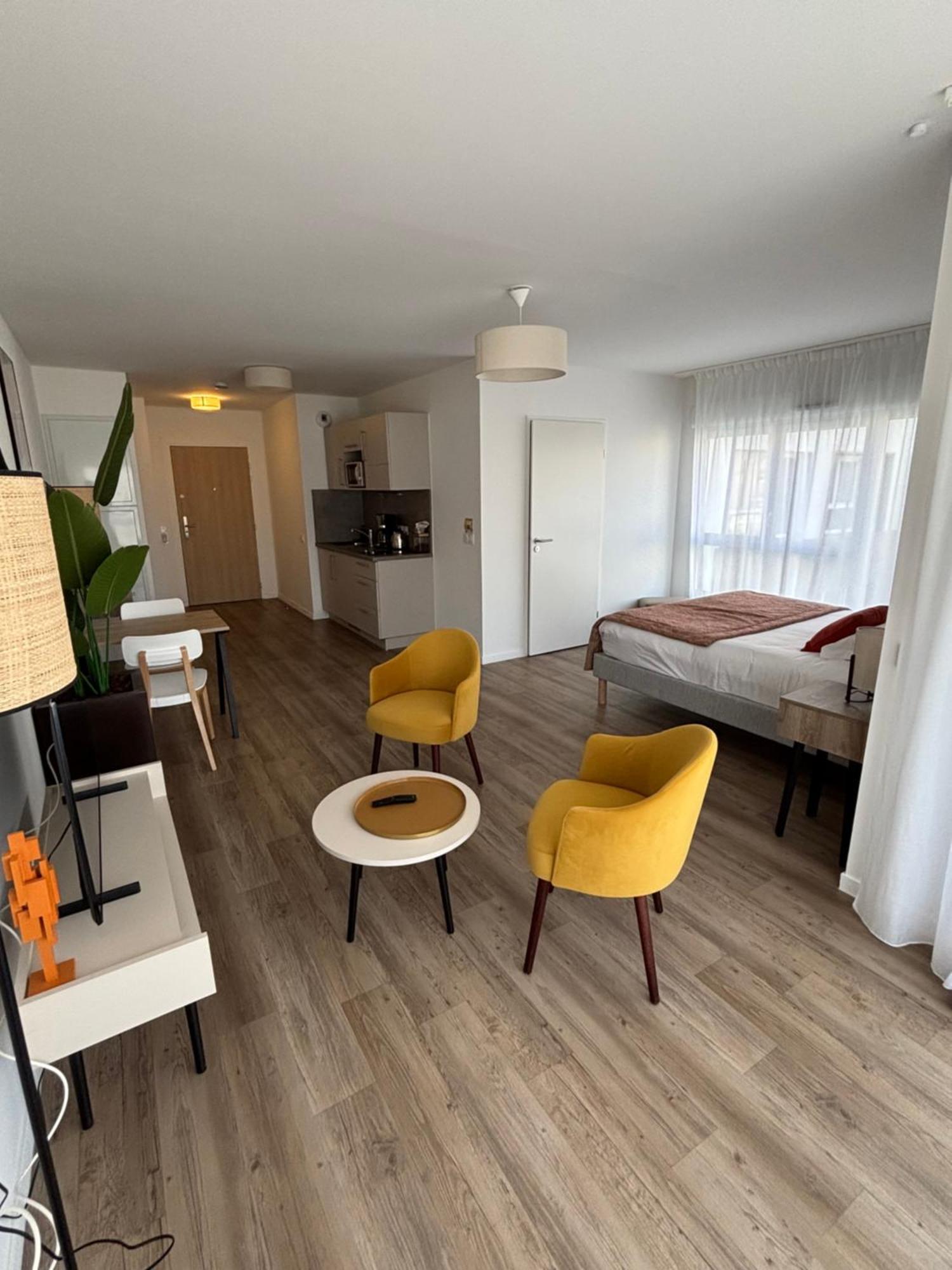 Studio,1659598978:JPEG