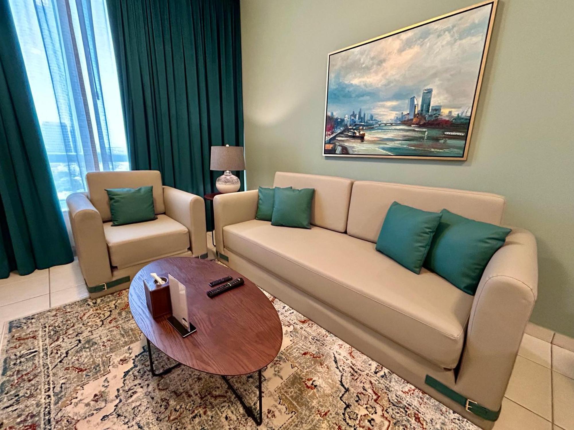 Family One-Bedroom Apartment Twin