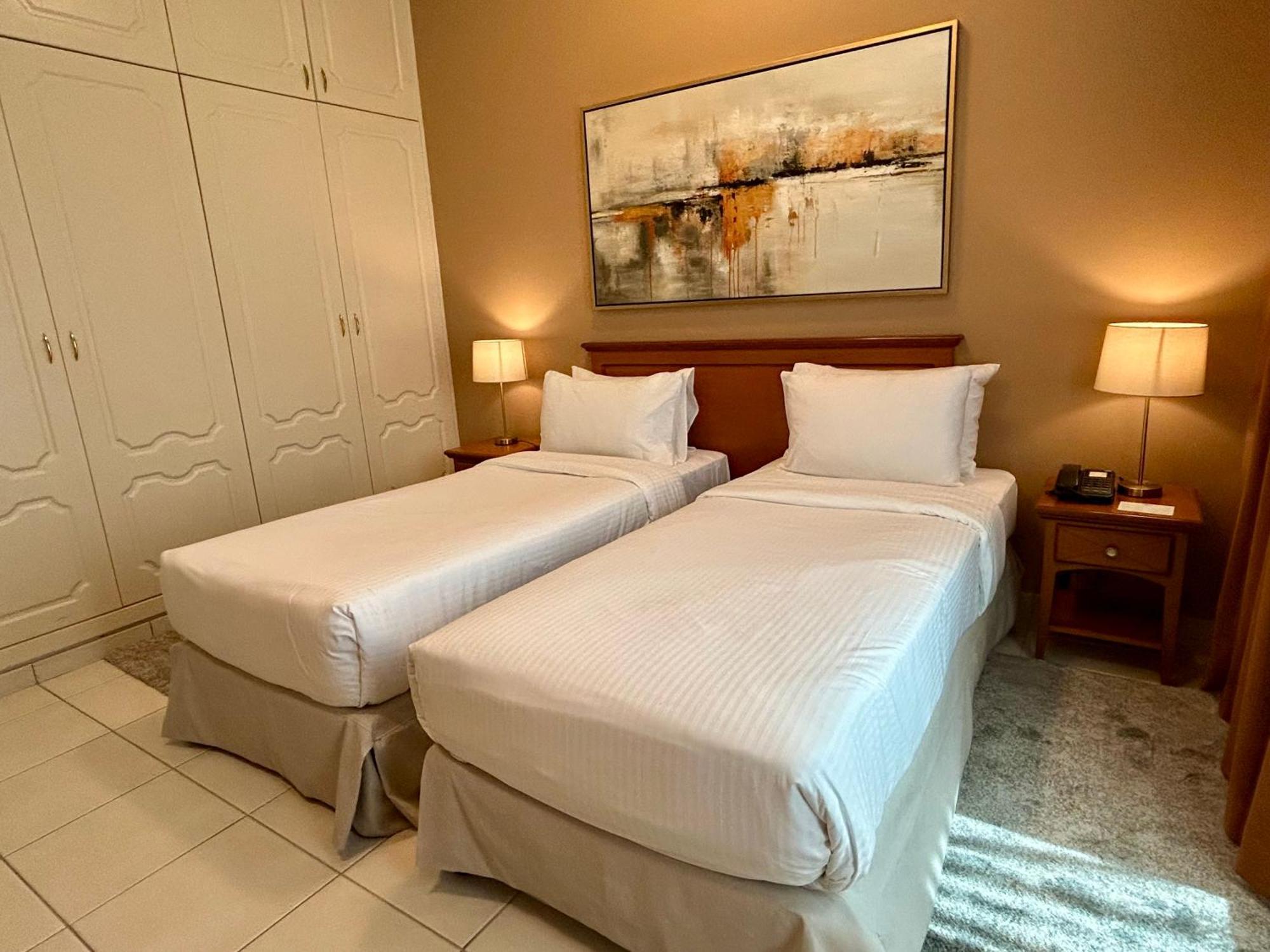 Family One-Bedroom Apartment Twin