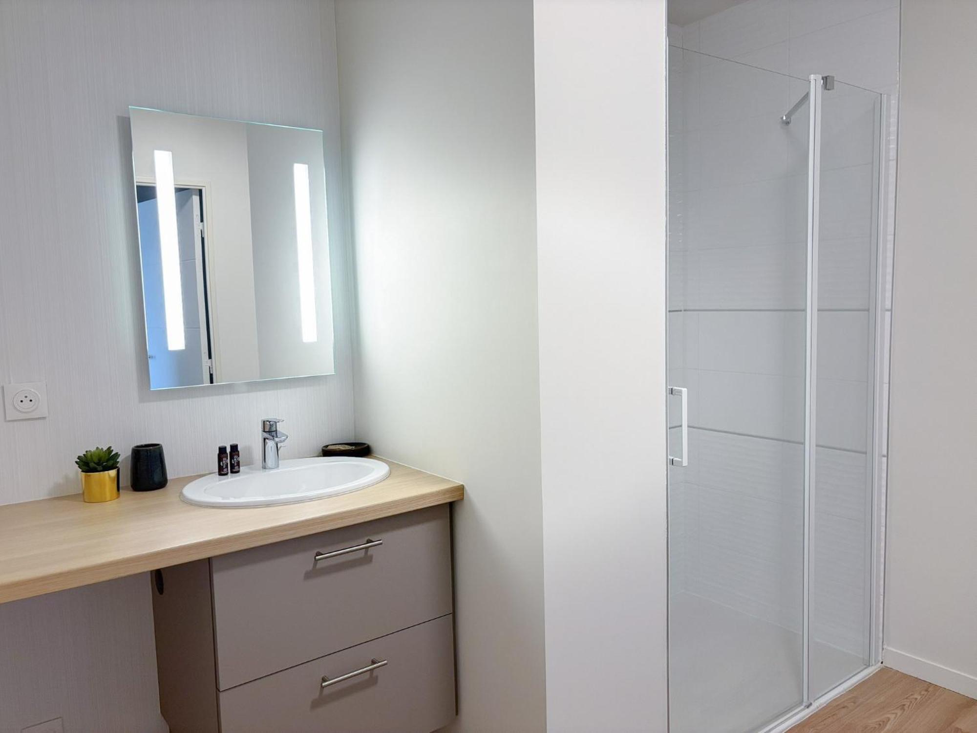 One-Bedroom Apartment,1664864084:JPEG