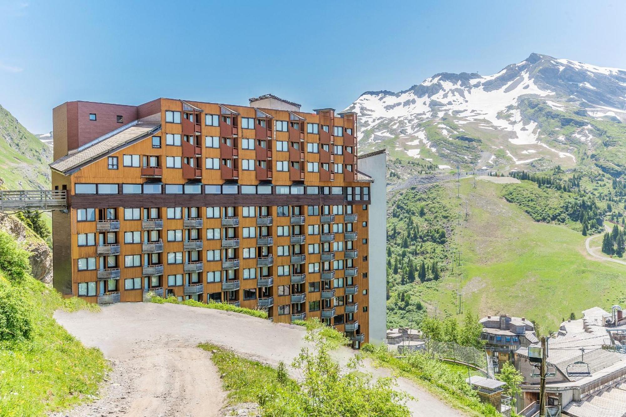 One-Bedroom Apartment with Balcony and Mountain View (4 People)  - Sunday