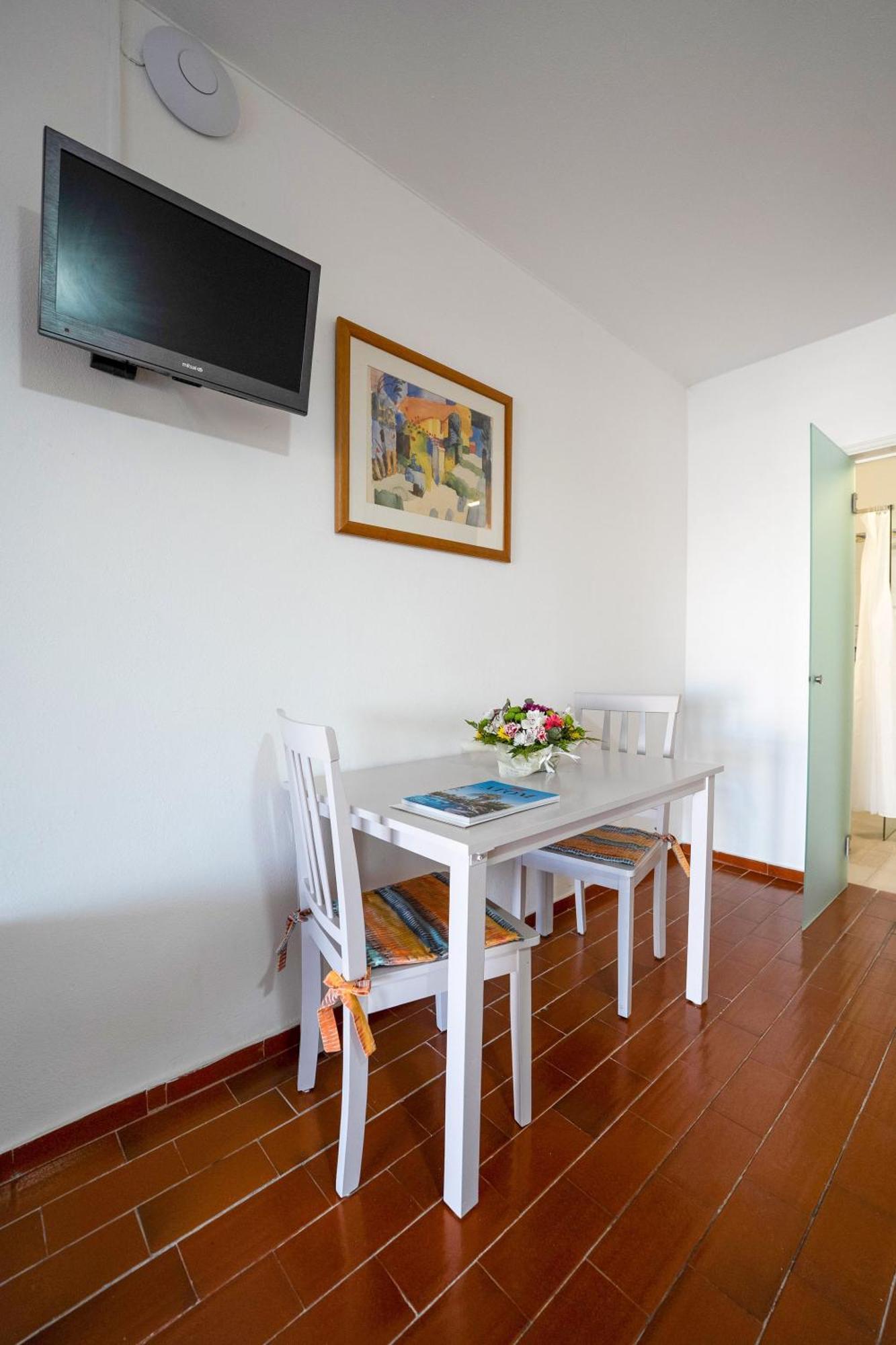 Studio (2 Adultes + 1 Enfant)
