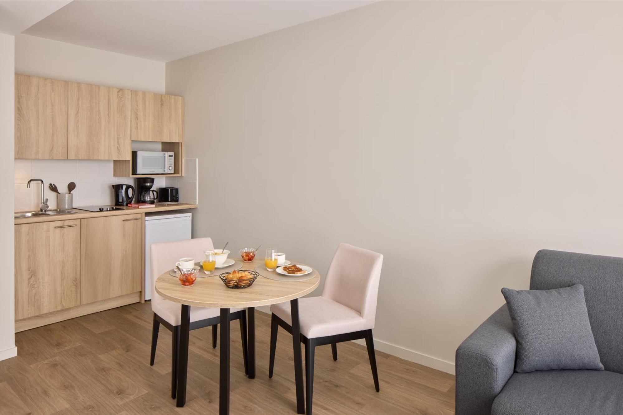 One Bedroom Apartment,1684384782:JPEG