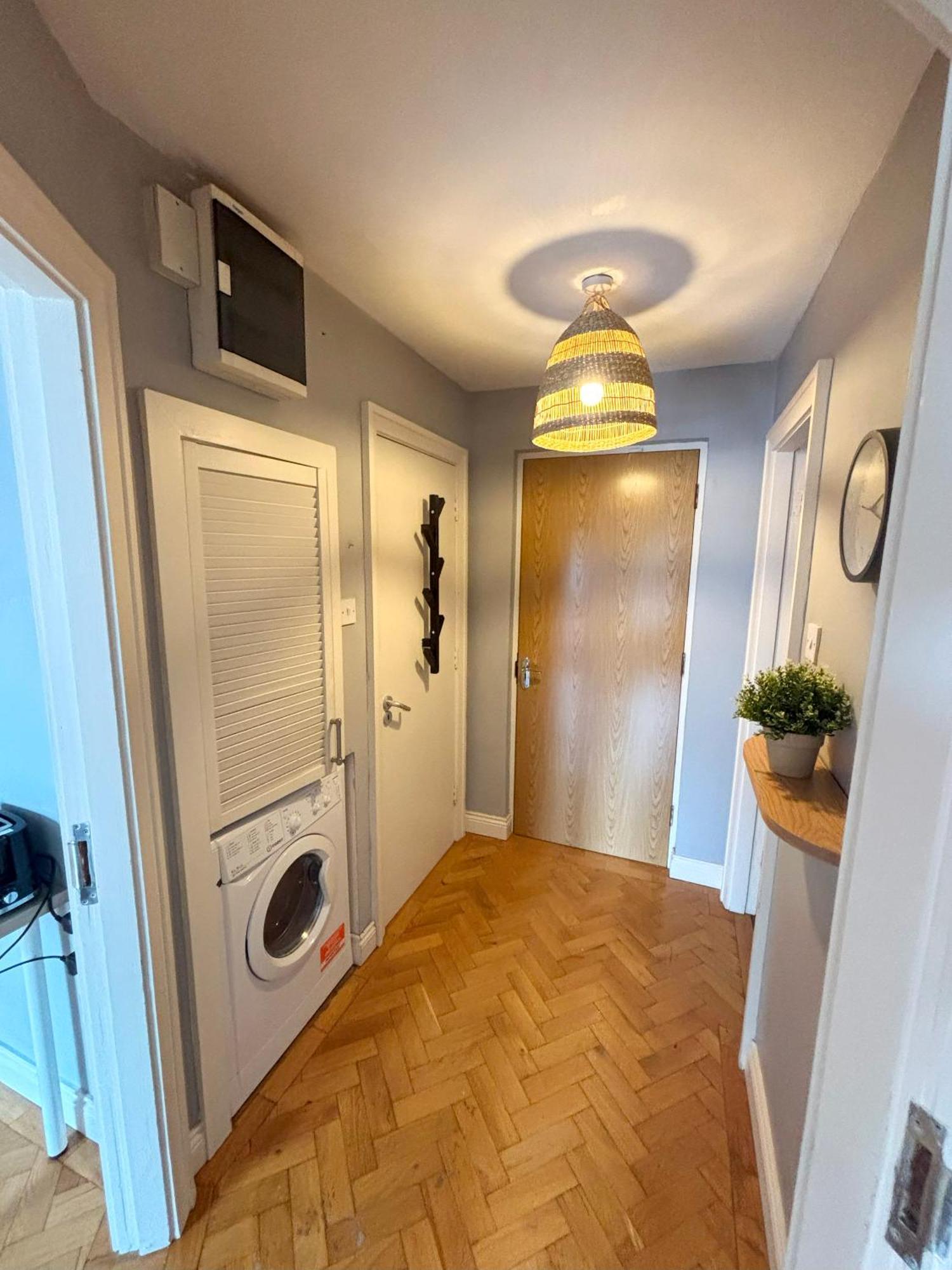 One-Bedroom Apartment,1705123522:JPEG