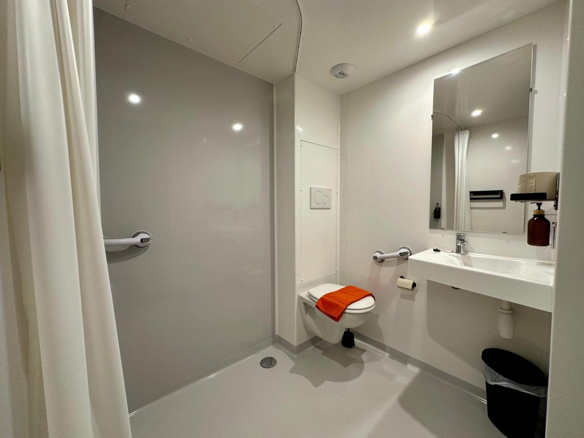 Two-Room Apartment,1708938081:JPEG