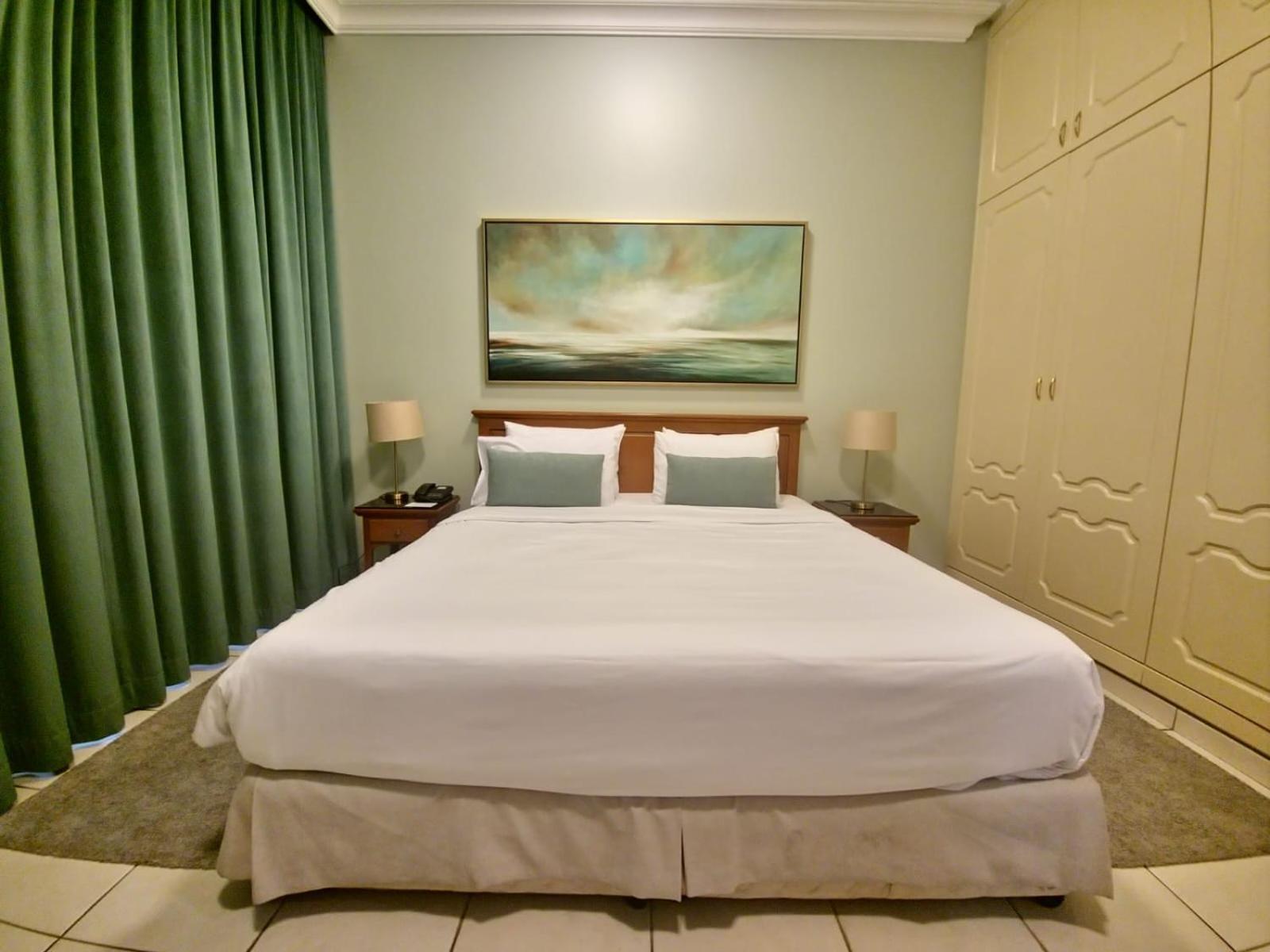 Classic One-Bedroom Apartment Queen Bed