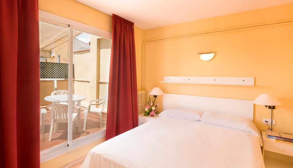 Appartement 1 Chambre avec Terrasse (2 Adultes)