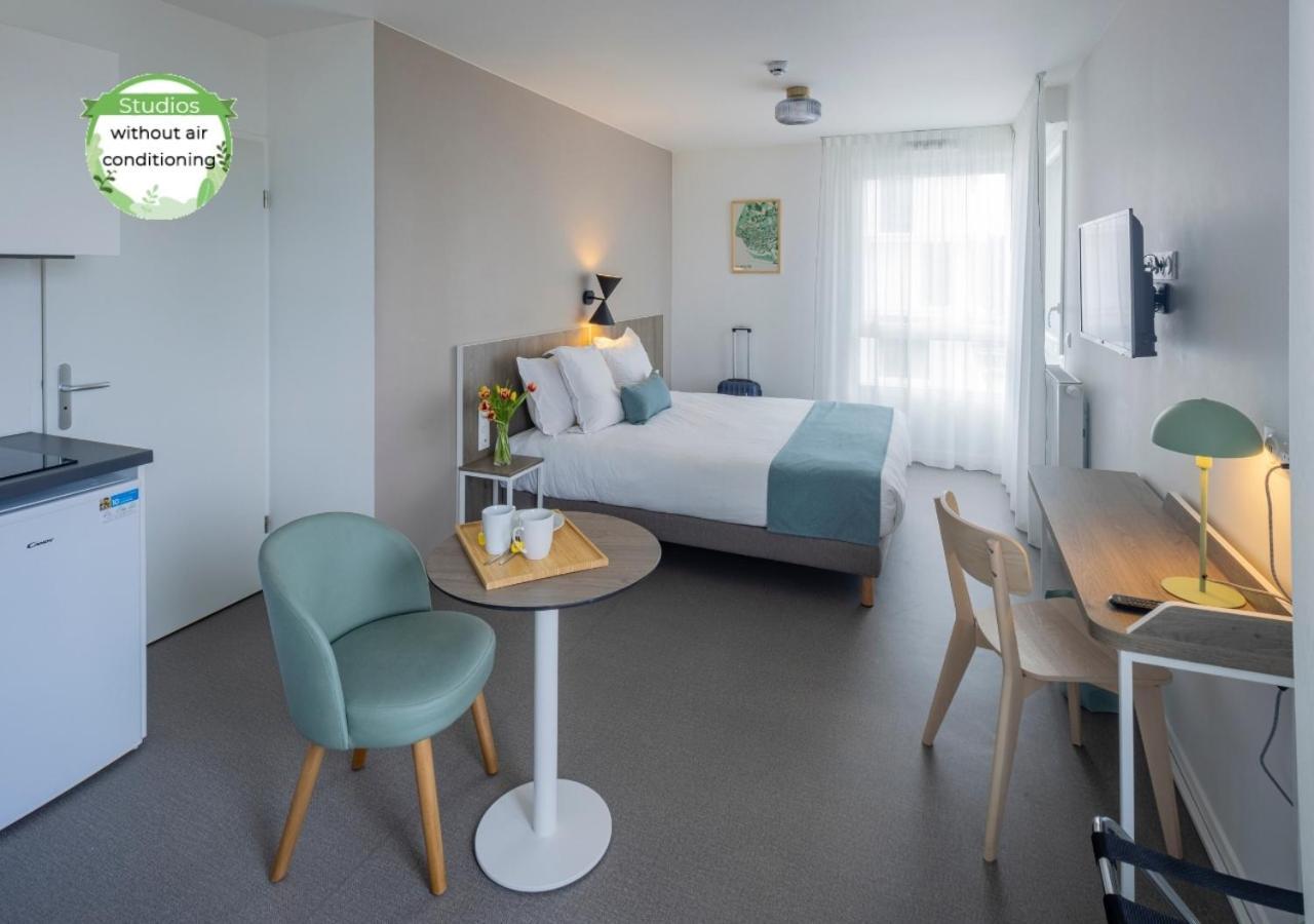 Standard Studio Double Bed