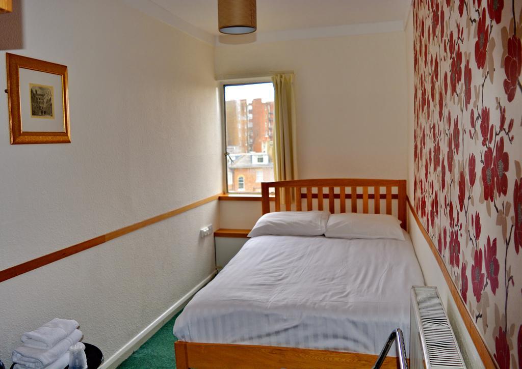 Chambre Double avec Salle de Bains Commune