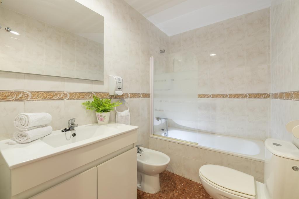 Two-Bedroom Apartment with Mountain View (4 Adults + 2 Children),728407006:JPEG