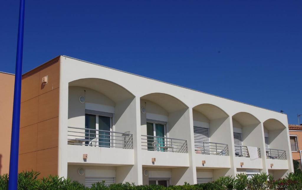 Sea View Studio,42253894:JPEG