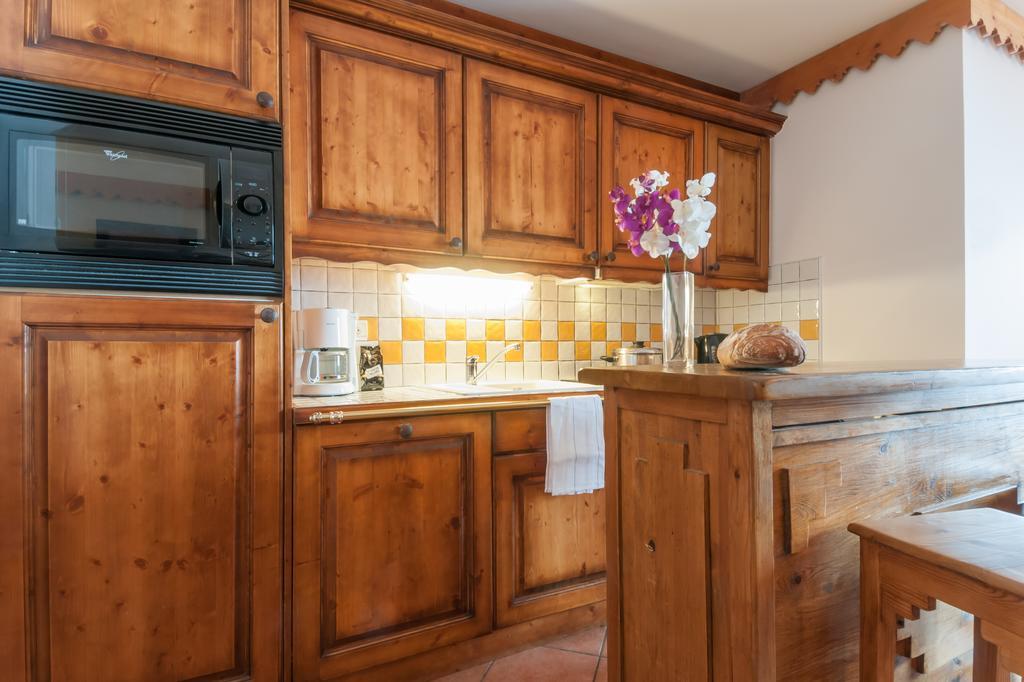 Three-Bedroom Apartment with Balcony (8 People),445848405:JPEG