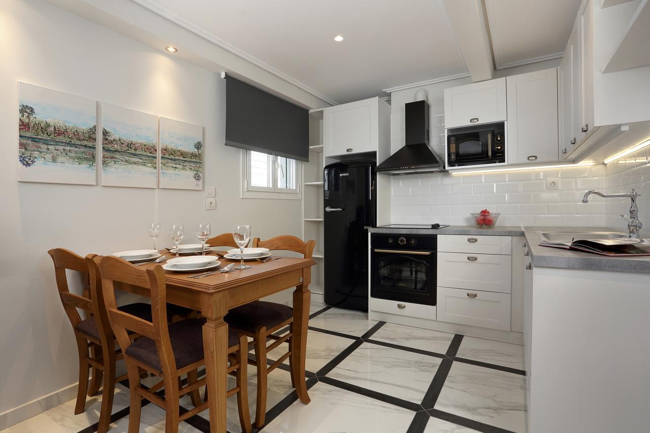 Penthouse Apartment,516435468:JPEG