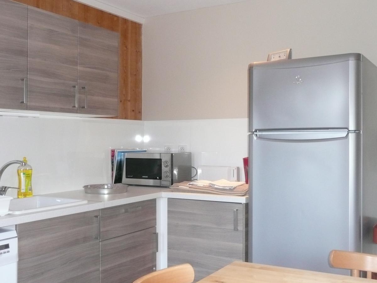 Three-Bedroom Apartment,549326394:JPEG