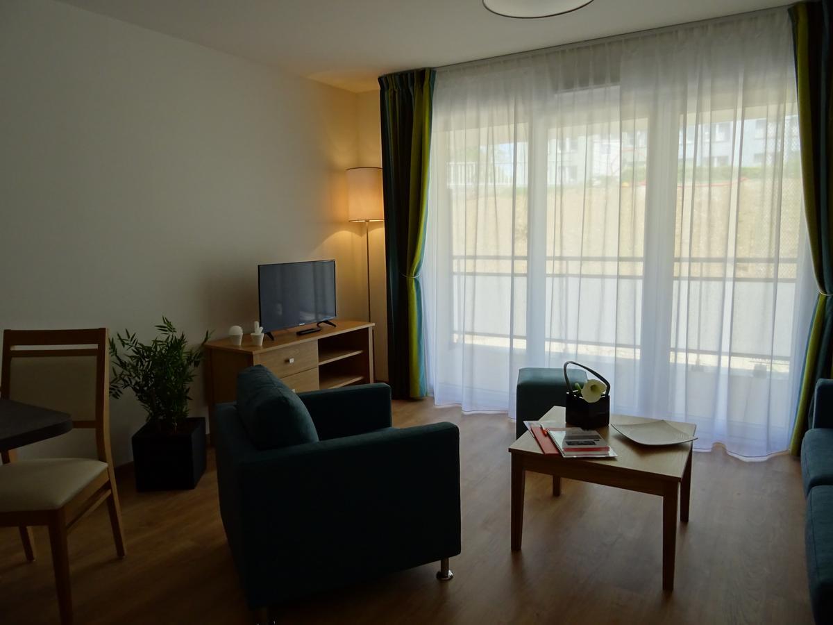 Standard Apartment,631267107:JPEG