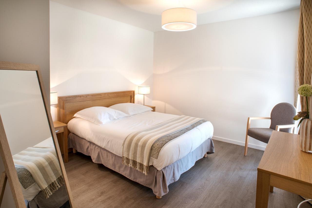 One-Bedroom Apartment,662573442:JPEG