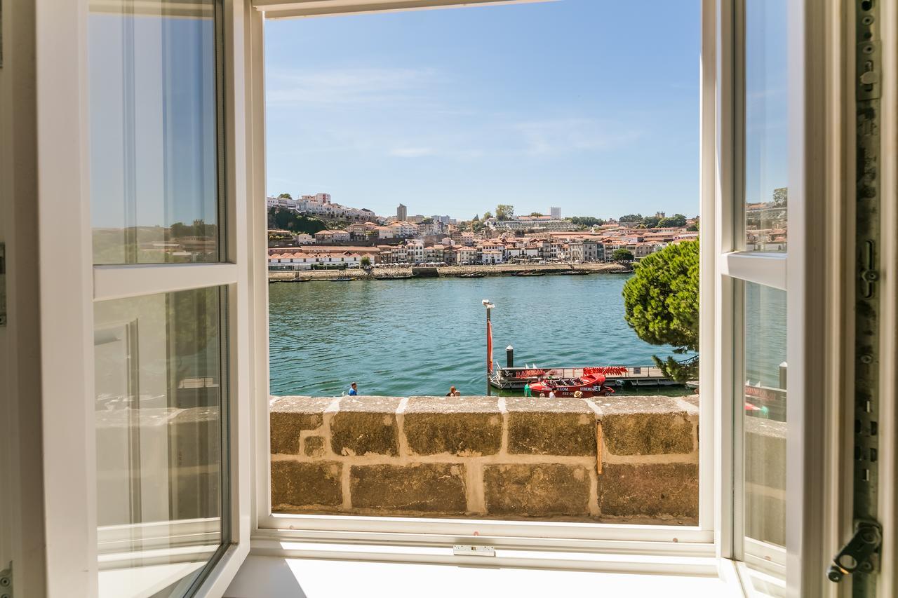 Appartement 2 Chambres avec Balcon dans Bâtiment Adjacent - Vue sur Fleuve