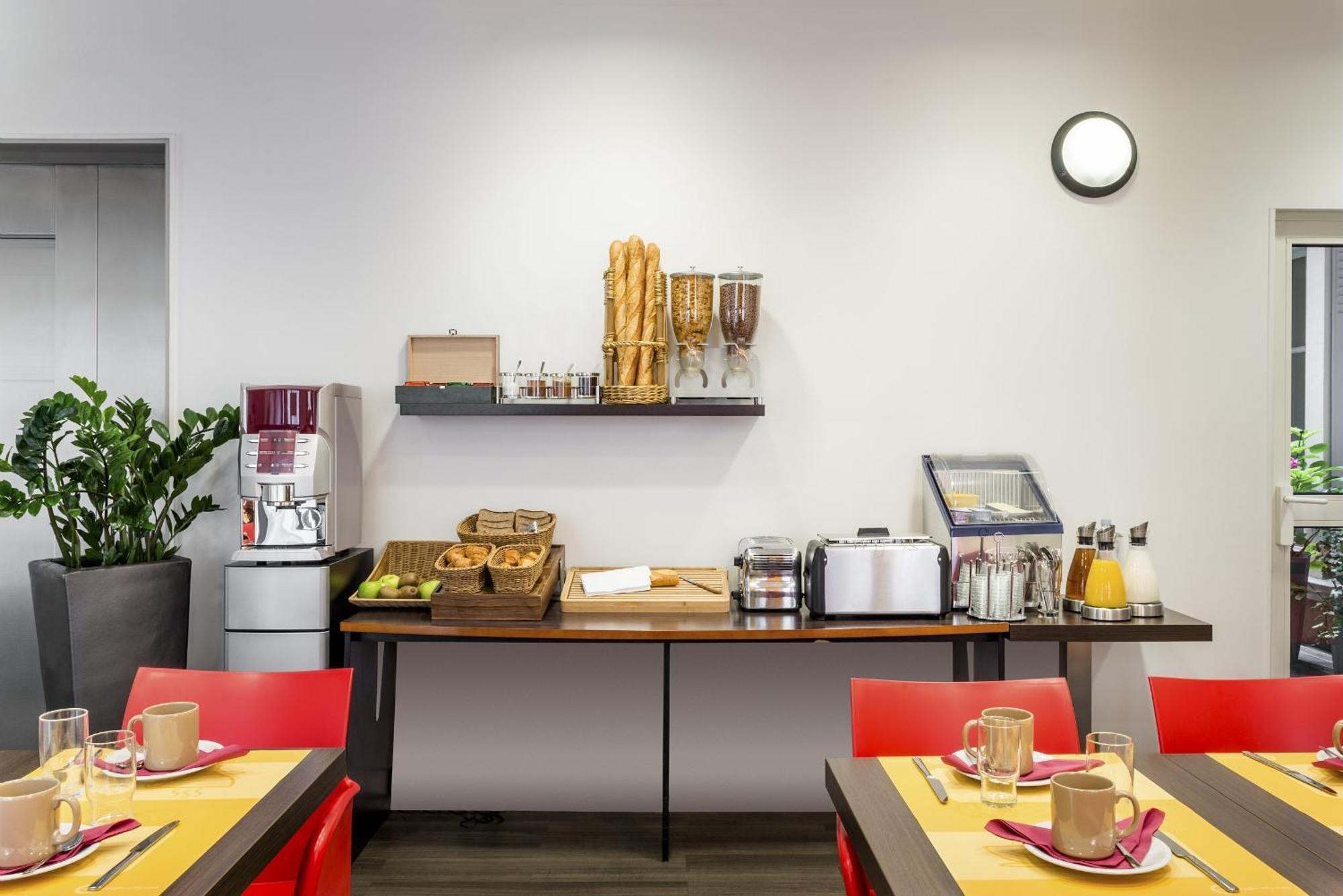 One-Bedroom Apartment,1273932055:JPEG